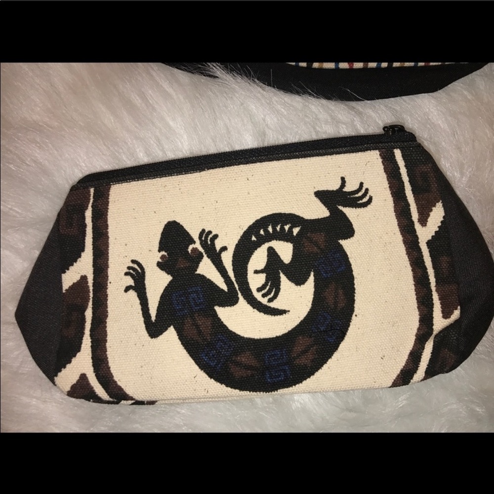 4 for $15 cosmetic bag for Dykotia bundle